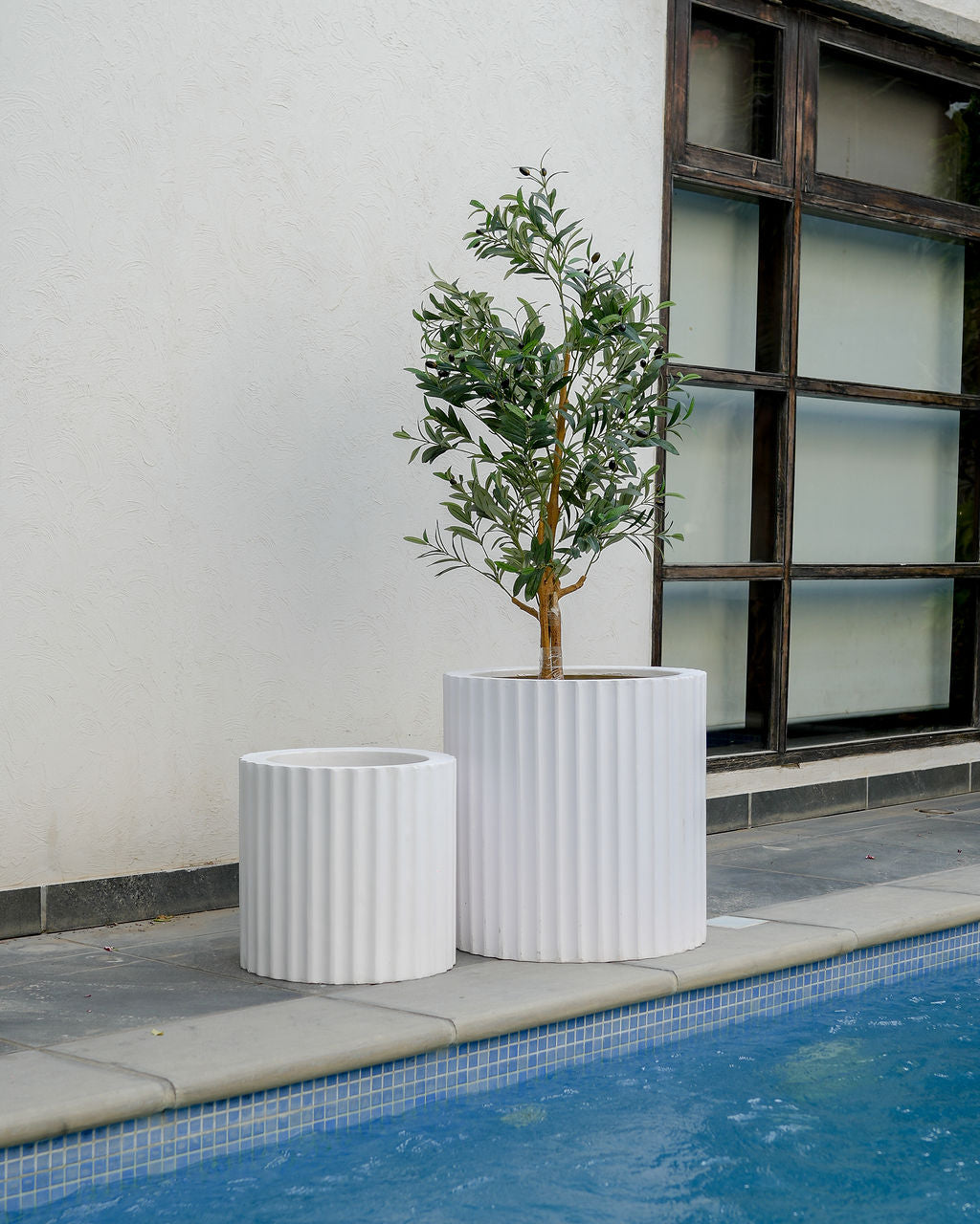 Ripple - White - Fiberglass Planter