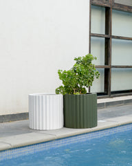 Ripple - White (M) - Fiberglass Planter
