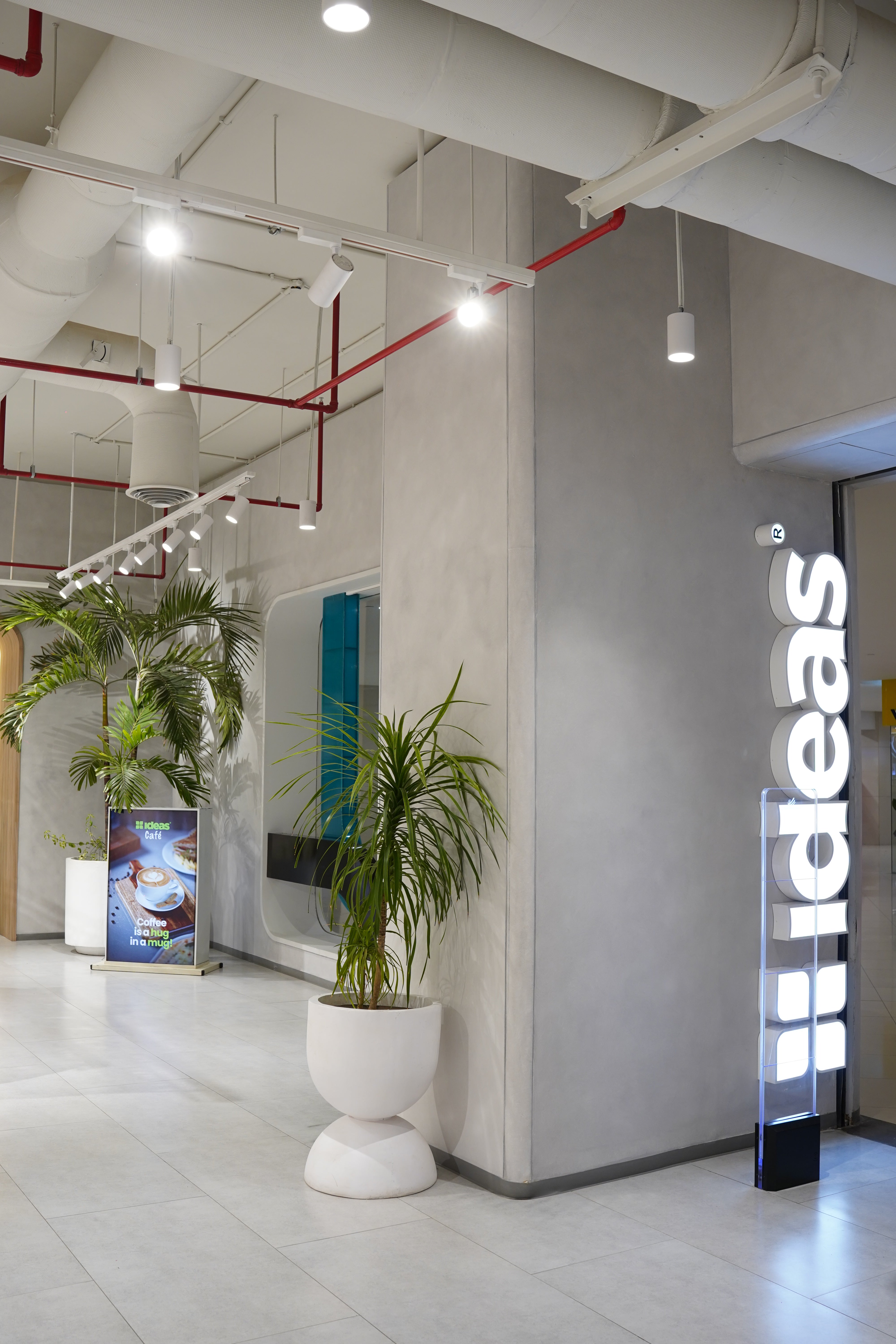 Stack - Black - Fiberglass Planter