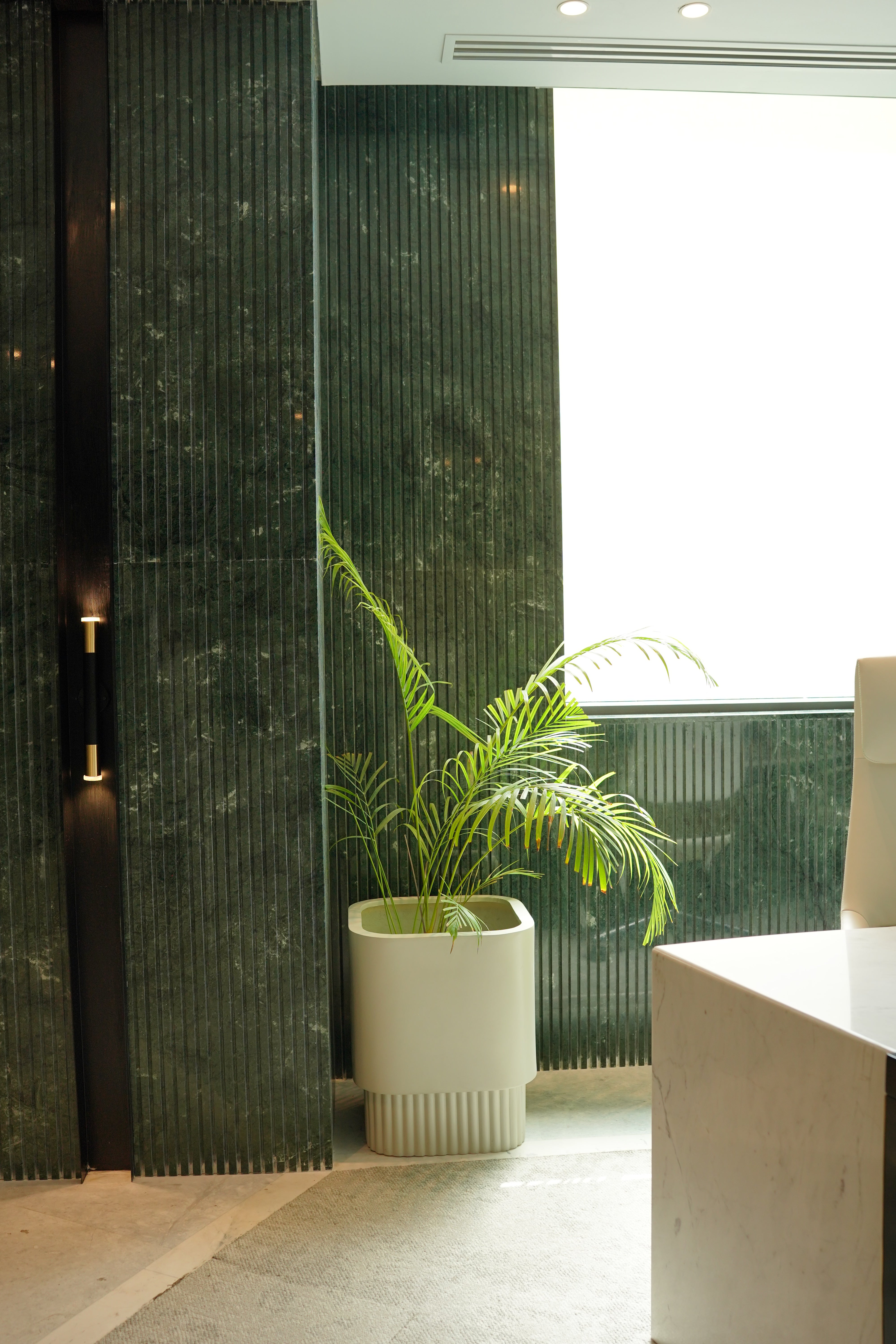 Groove - Ivory - Fiberglass Planter