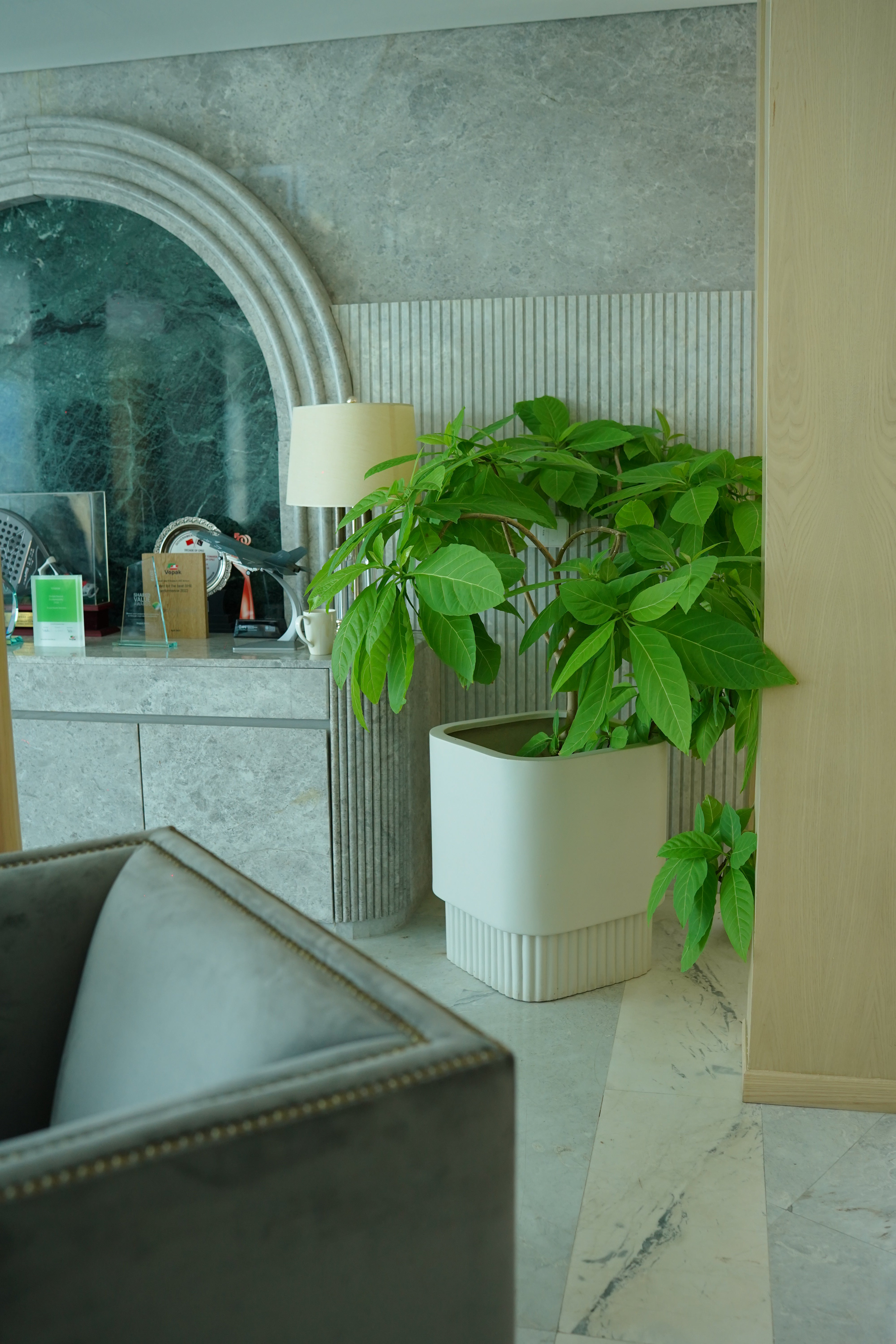 Groove - Ivory - Fiberglass Planter