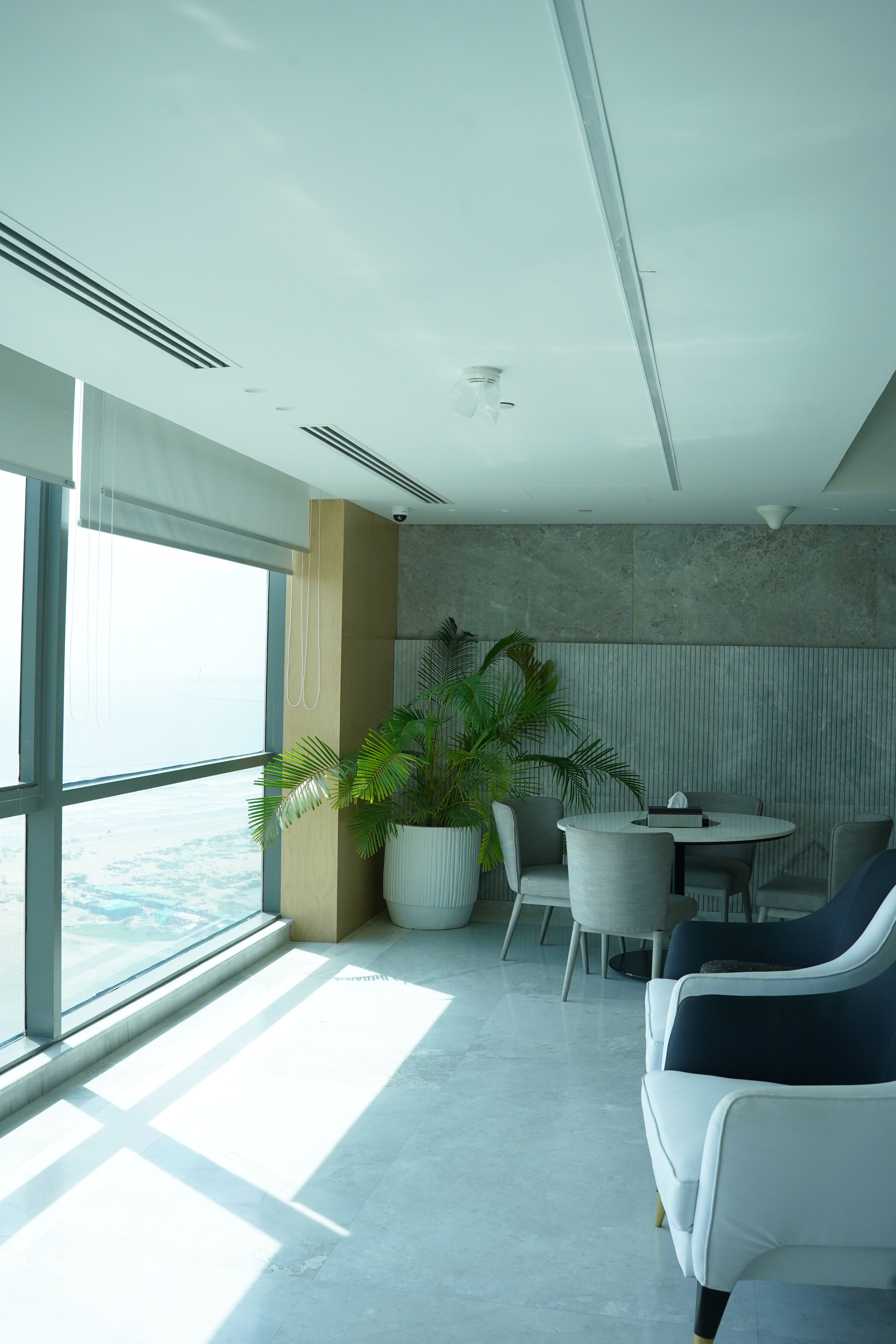 Opal Fluted - Army Green - Fiberglass Planter