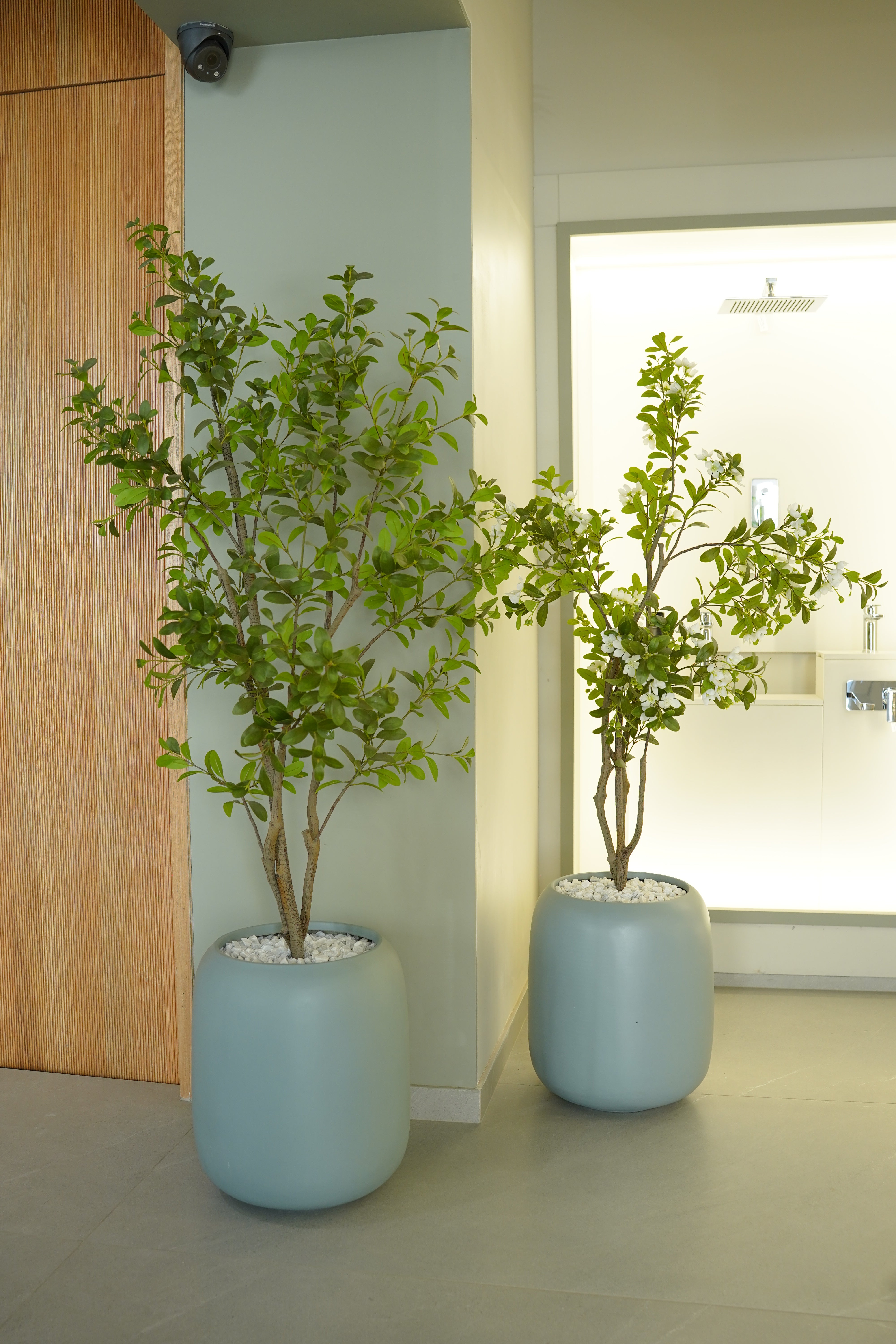 Pod - White - Fiberglass planter