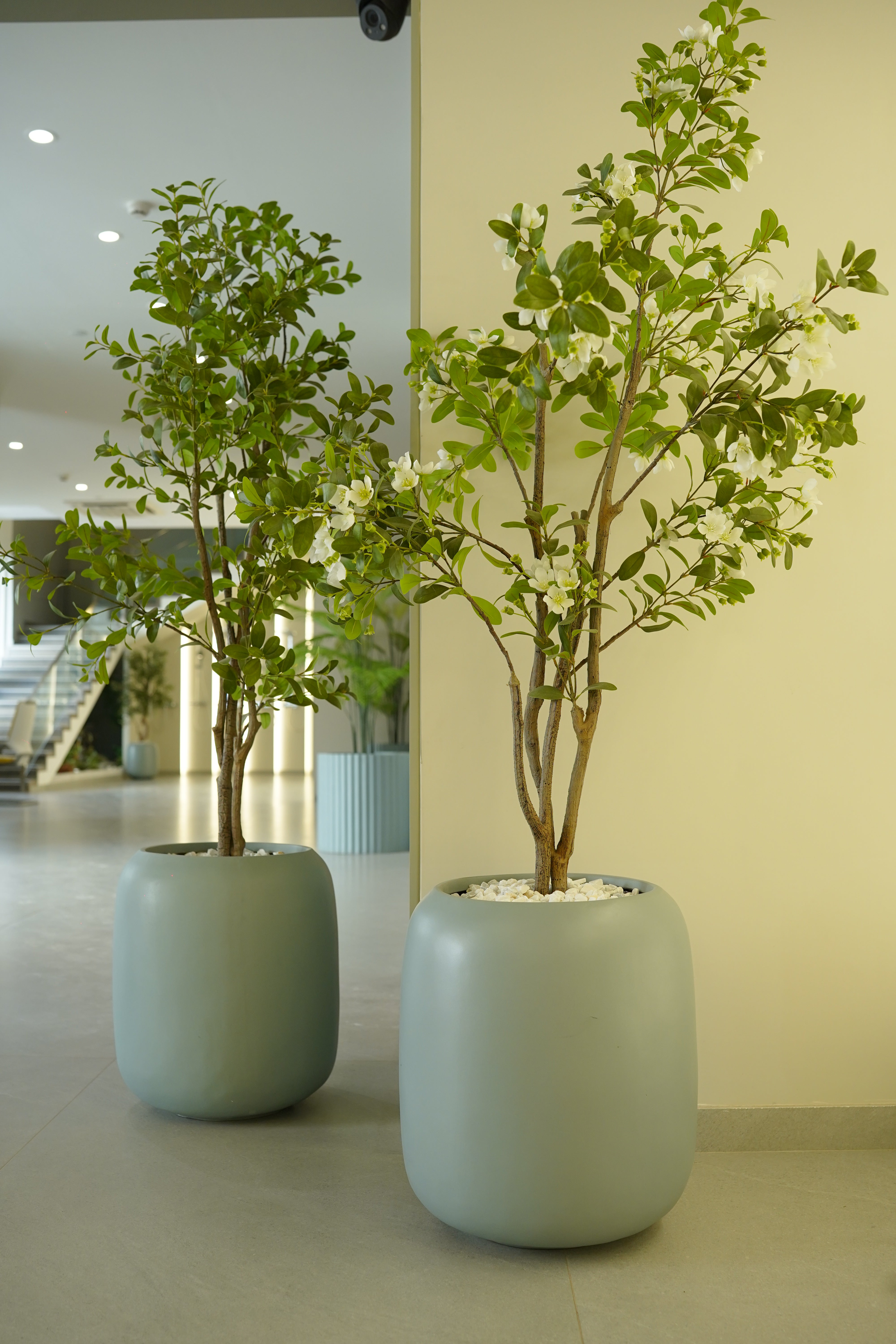 Pod - White - Fiberglass planter