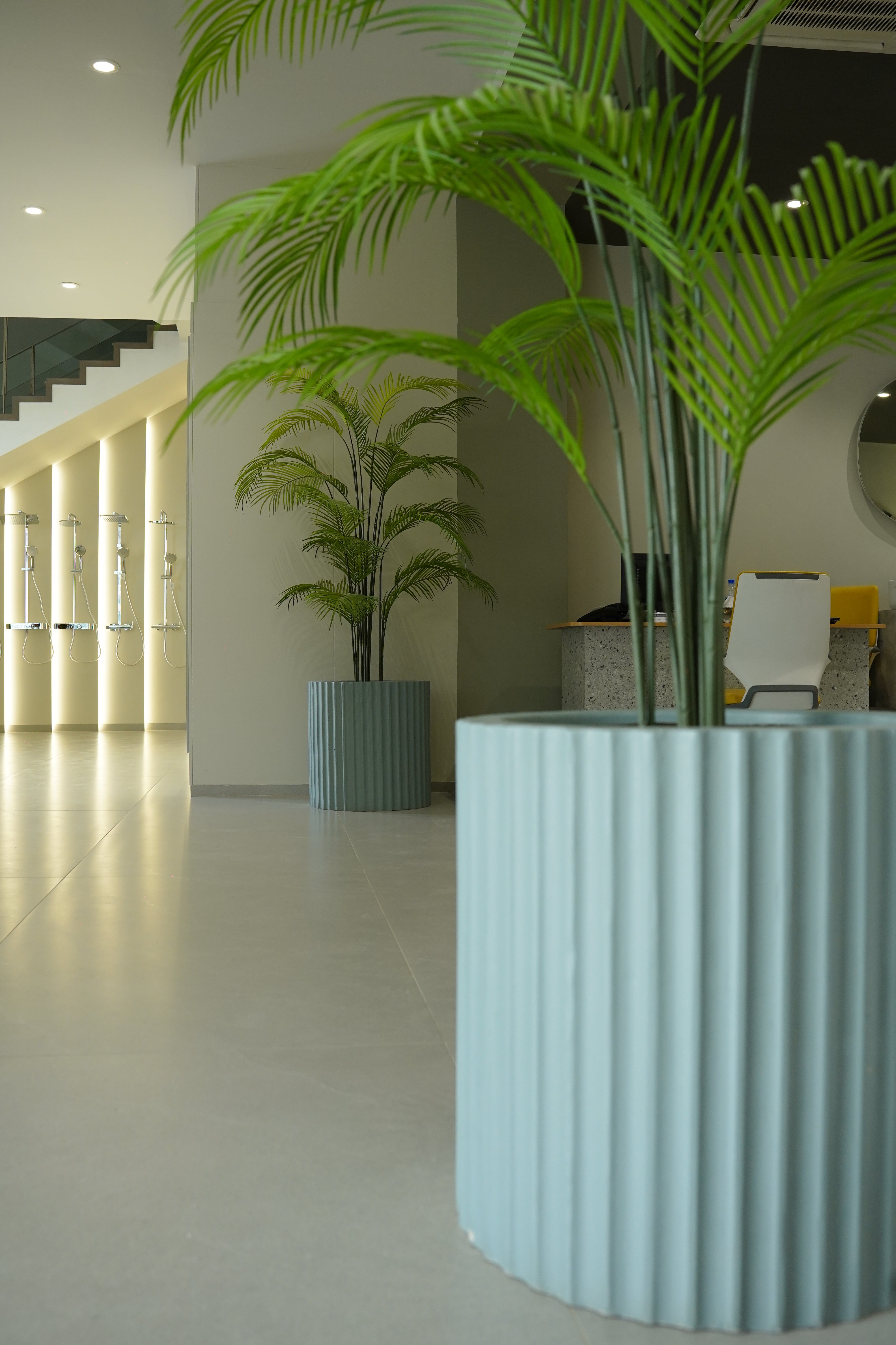 Ripple - White - Fiberglass Planter